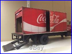 Built 1/25 Amt Coca Cola Ford Short Hauler Model Truck