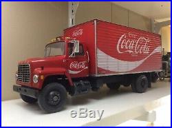 Built 1/25 Amt Coca Cola Ford Short Hauler Model Truck