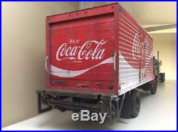 Built 1/25 Amt Coca Cola Ford Short Hauler Model Truck