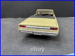 C13 AMT 1964 Oldsmobile Cutlass Convertible vintage Promo model 1/25 McM