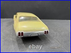 C16 Johan 1970 Oldsmobile Cutlass vintage Promo model 1/25 McM PAINTED