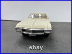C4 amt 1969 Buick Riviera hardtop vintage Promo model 1/25 McM