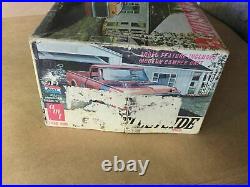 Chevy Fleetside Garage scene box art Rare