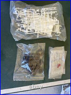Chevy blazer crew chief amt model kit 1/25th scale SEALED! (RED BOX)