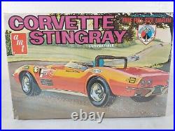 Corvette Stingray Convertible AMT 125 Model Kit # Y718