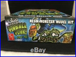 Dirty Donny's'Pinball Punk' Resin Monster Model Kit