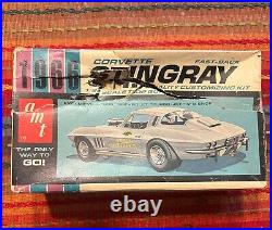 E1 Vintage AMT 1966 Corvette Stingray Fast-Back 1/25 Model Kit 6926-150 Bt1
