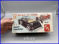 EARLY AMT 1/25 Vintage 32 Ford B Roadster Trophy Series O/C Mint Kit Nice OOP