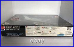 ERTL 1996 Star Trek Deep Space Nine USS DEFIANT Vintage #8255 Model Kit Sealed