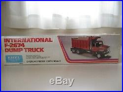 Ertl / Amt International F-2674 Tandem Axle Dump Truck Model Kit (sealed)