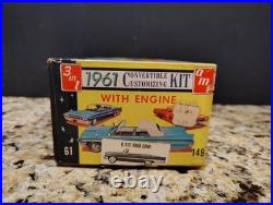 Ford 61 Convertible 1961 Model Kit AMT 3 in 1 1/25 Scale NEW Unbuilt K-111 Ford 61 Convertible 1961 Model Kit AMT 3 in 1 1/25 Scale NEW Unbuilt K-111