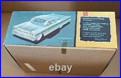 George Barris 1958 Chevrolet Impala AMT 125 Model Car Kit 2758 Vintage Trophy