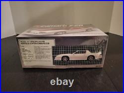 Heritage Edition Camaro Z-28 1/25 AMT ERTL Model Kit NEW MIB Sealed 6157