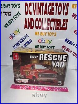 L@@k! Rare Factory-sealed # Amt812/12 Vintage Amt Chevy Rescue Van Kit