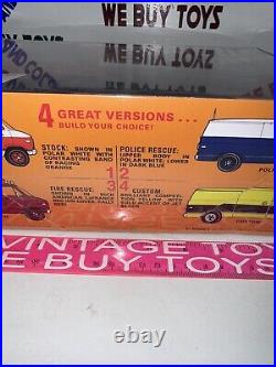 L@@k! Rare Factory-sealed # Amt812/12 Vintage Amt Chevy Rescue Van Kit