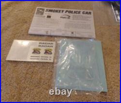 Look Amt / Ertl Hobby Smokey Police Car 1/25 Scale Model Kit Open Box