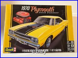 Lot #8 Six Scale Model Auto Kits 124 & 125 Scale