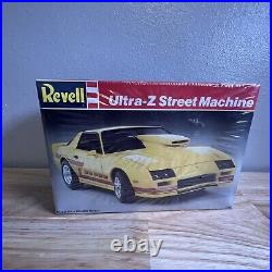 Lot of 4 Camaro Model Car Kits, Vintage, Z/28, RS, Ultra-Z, AMT, Revell CA04