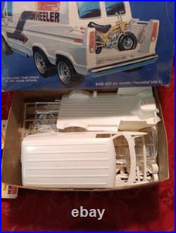 M20e Rare complete AMT Six Wheel Ford Custom Van With Trail Bike Model Kit