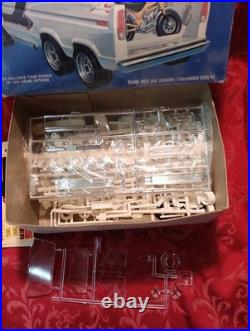 M20e Rare complete AMT Six Wheel Ford Custom Van With Trail Bike Model Kit