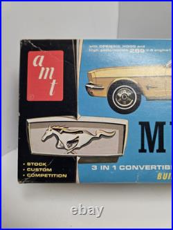 MUSTANG CONV- HRDTP 1965 AMT 1/25 Scale Plastic Model Kit