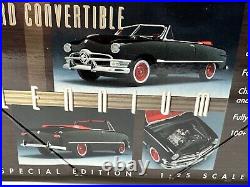 Mike Kollver 1950 Ford Convertible AMT Box Art Award Winning Built Model Kit