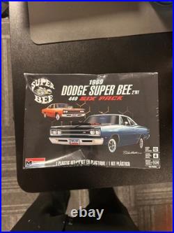 Model Car Lot, AMT, Revell, lindberg, 7 cars