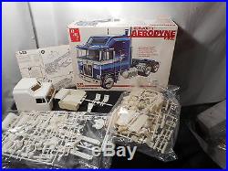 Model Semi Kit Kenworth Aerodyne C. O. E