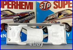 Mpc 1969 Dodge Coronet Super Hemi F/c Kit#715-200 Amt Mint Nos Car Body Only