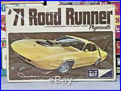 Mpc 1971 Plymouth Roadrunner Annual #1-7125-200 71 Amt 1/25 Complete Model Kit