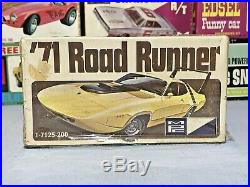 Mpc 1971 Plymouth Roadrunner Annual #1-7125-200 71 Amt 1/25 Complete Model Kit