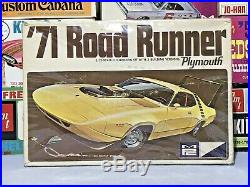 Mpc 1971 Plymouth Roadrunner Annual #1-7125-200 71 Amt 1/25 Complete Model Kit