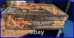 NEW SEALED John Deere AMT/ERTL 1/25 scale model kit 310 Backhoe Loader