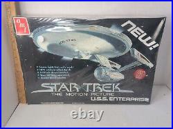 NOS SEALED 1979 AMT Model Kit S970 Star Trek Motion Picture Enterprise Lights Up