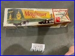 NOS Vintage AMT T514 Mayflower Trailmobile Moving Van 1/25 Scale