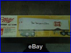 New amt t558 gmc astro 95 miller high life and trailer 559 (old stock)