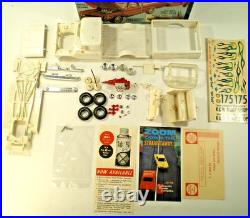ONLY ISSUE AMT 1962 CHEVY APACHE PICK UP TRUCK 1/25 MODEL KIT 3-n-1 KIT# K-732