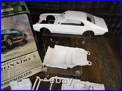 OPEN BOX RARE Vintage AMT 1968 OLDSMOBILE TORONADO 1/25 Scale Model Kit 6938-200