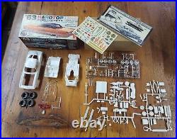 ORIGAMT1963 CHEVY CORVETTE3 in 1Model Car Kit6923-149MintRare