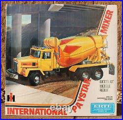 ORIGINAL ERTL AMT Blueprint MODEL KIT International Paystar Concrete Mixer Truck