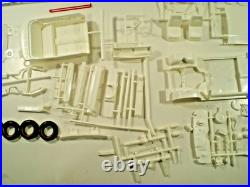 ORIGINAL VINTAGE 3 in 1 AMT 1967 FORD THUNDERBIRD UNBUILT OPEN KIT # 6227-170