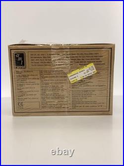 Other brand plastic model amt car #6933 Preowned