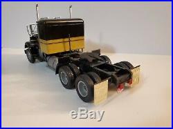 Pro built custom 1/25 Kenworth Smokey and the Bandit Snowman's Kenworth