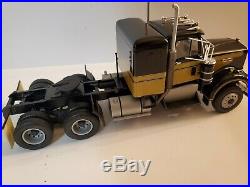 Pro built custom 1/25 Kenworth Smokey and the Bandit Snowman's Kenworth