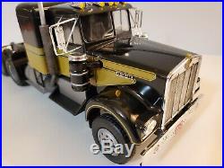 Pro built custom 1/25 Kenworth Smokey and the Bandit Snowman's Kenworth