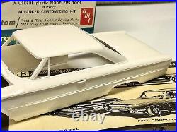 RARE 1963 AMT ANNUAL #6123-200 1963 Ford Galaxie 500 XL. Screw Chassis. NOS. Box