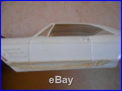 RARE AMT 1965 BUICK WILDCAt ANNUAL KIT