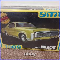 RARE FACTORY SEALED Vintage 1/25 AMT 1969 Buick Wildcat #Y916-200 NIB