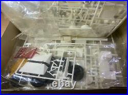 RARE- Maqueta matchbox amt White Freight Liner 125 Scale Model kit PK-6118