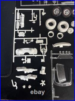 RARE! ORIGINAL VINTAGE AMT 1968 CORVETTE STING RAY KIT Broken Window Post